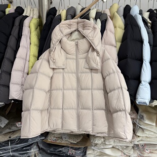228克白鸭绒连帽羽绒服女25冬季加厚保暖豆腐块宽松休闲外套8878