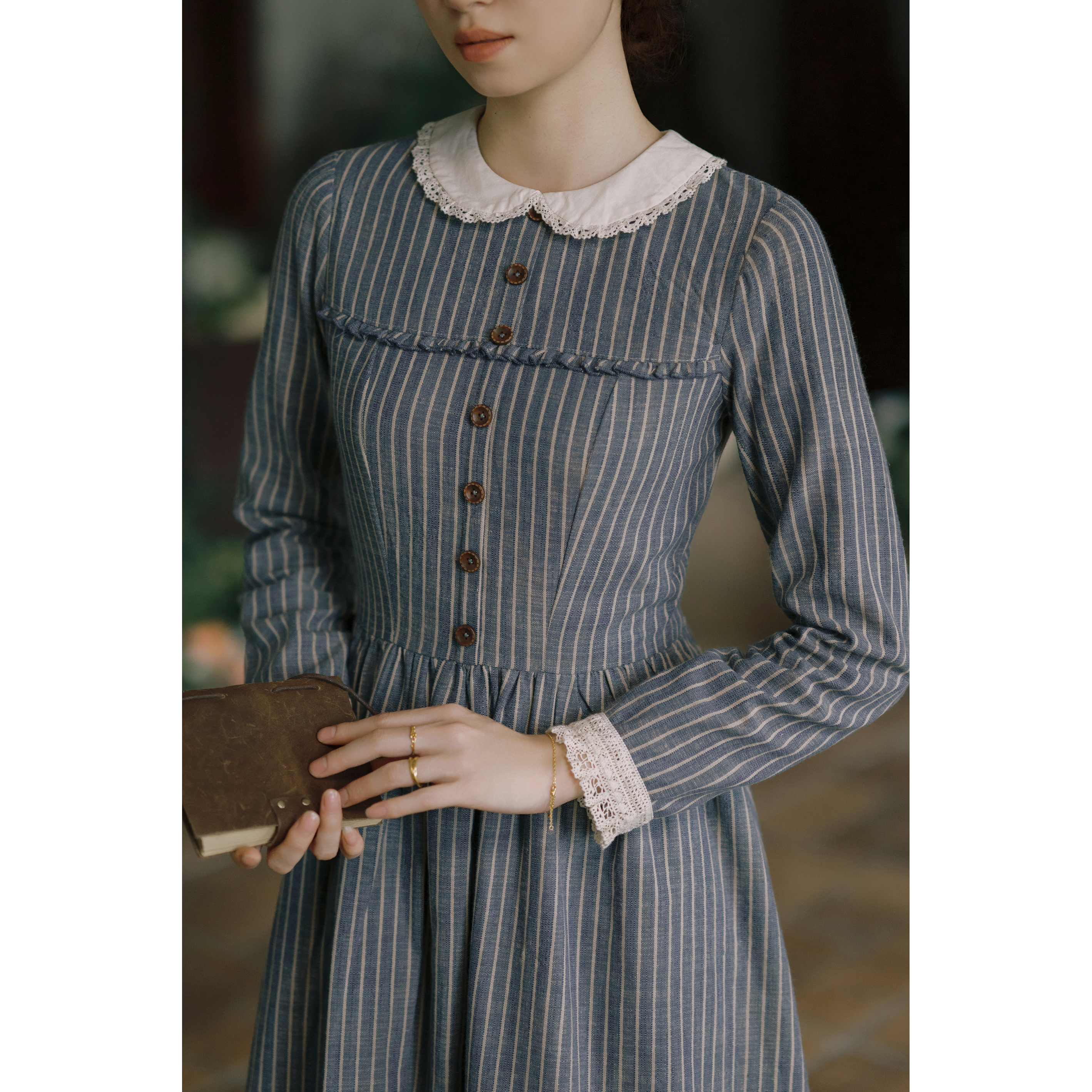 拾光裁缝女作家法式复古连衣裙