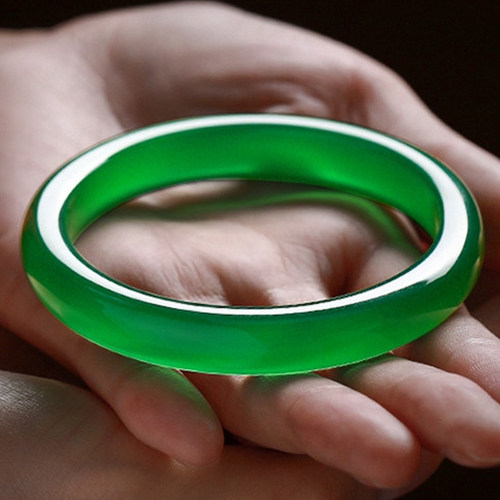 宛玉尊巴西帝王绿玉手镯圆美人镯