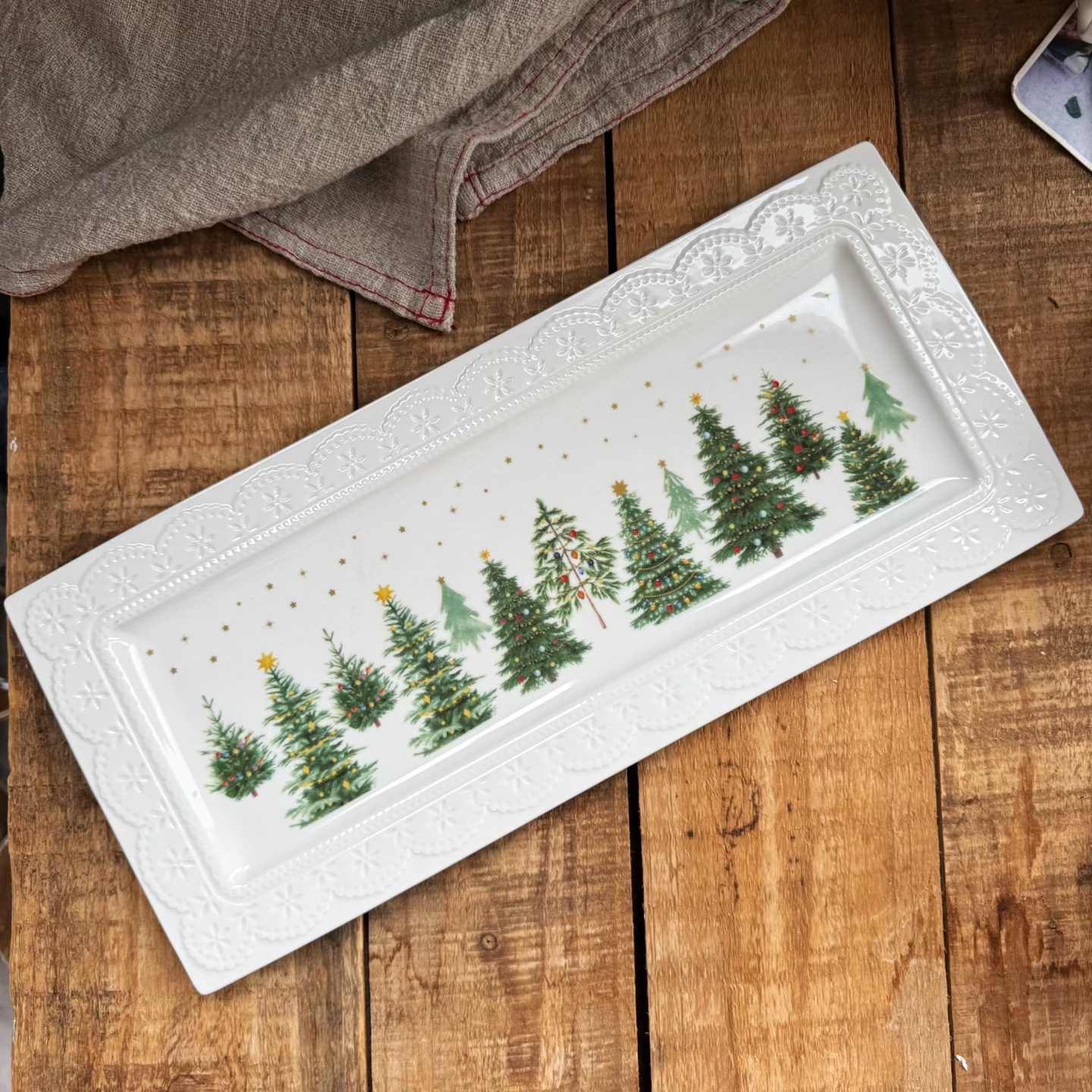 新款圣诞树法式蕾丝边陶瓷餐具长方盘点心盘寿司盘果盘釉下彩精致