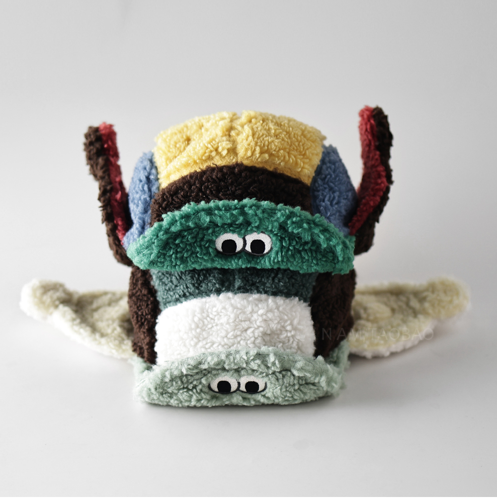 可爱大眼翻檐拼色羊羔绒雷锋帽女