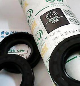 TC 32*56*10 32X56X10 IVAK自紧骨架油封内径32外径56高度10毫米