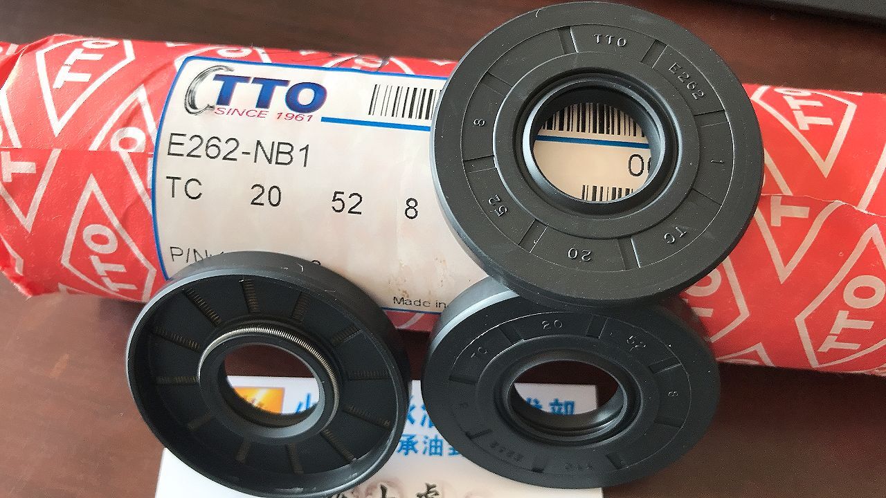 TC20*52*8E262TTO台湾油封