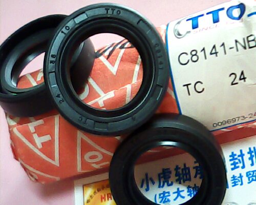 TC24*38*10C8141TTO台湾油封
