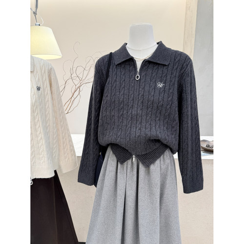 老钱风复古翻领麻花针织开衫毛衣