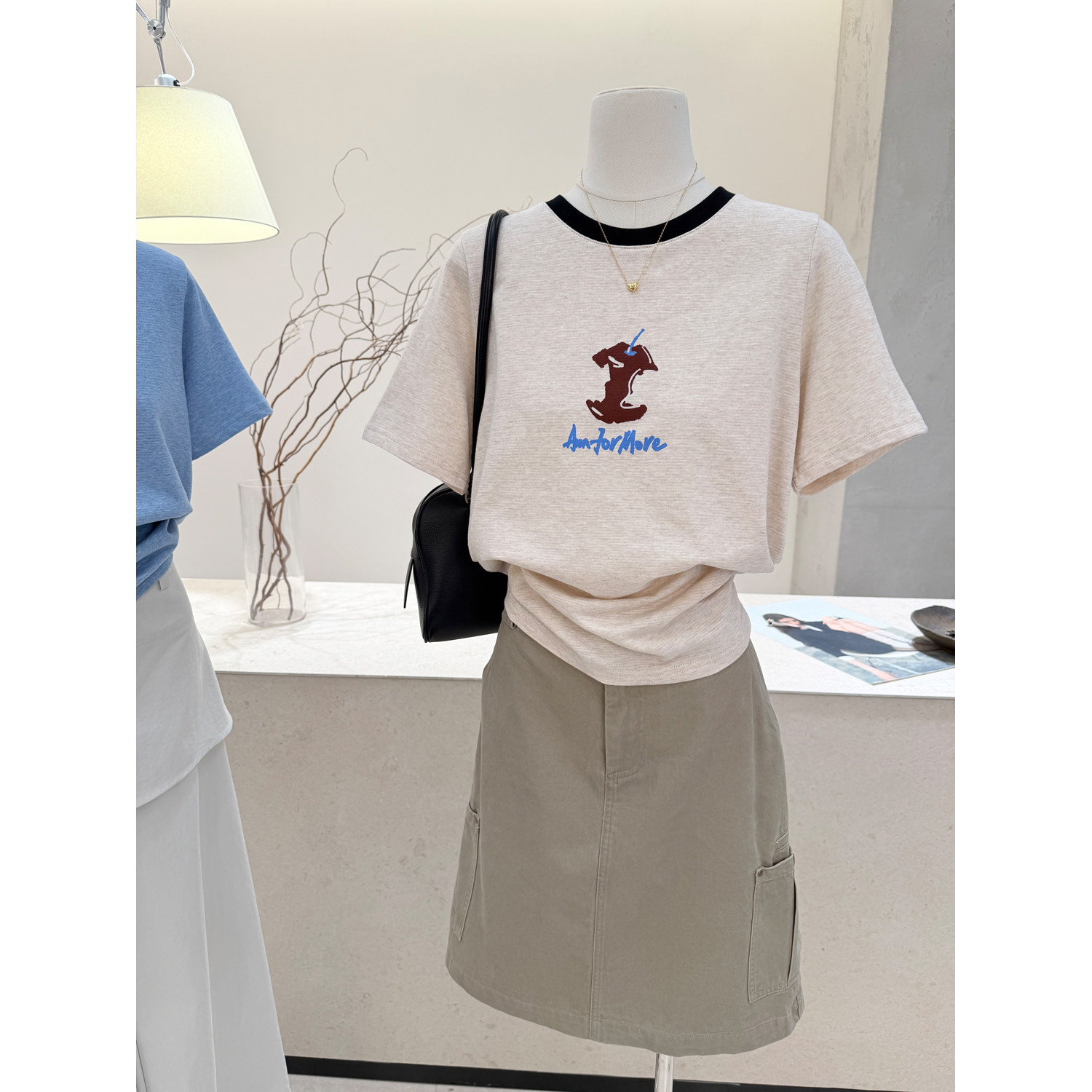 小哲 卡通风苹果印花圆领短袖T恤女夏季蓝色宽松显瘦减龄正肩上衣