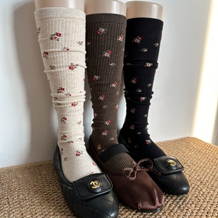 复古黑色小碎花长筒袜子女秋冬季 棕及膝小腿袜咖啡加厚燕麦堆堆袜