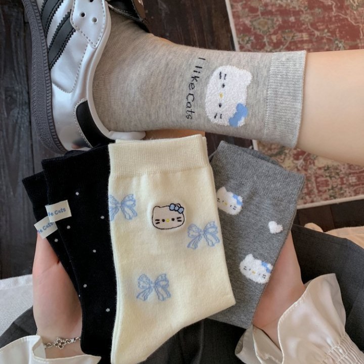 白色无骨棉袜ins潮卡通刺绣猫咪布标蝴蝶结中筒袜时尚百搭堆堆袜
