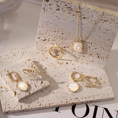 原创浮雕星月八芒星独角兽耳环