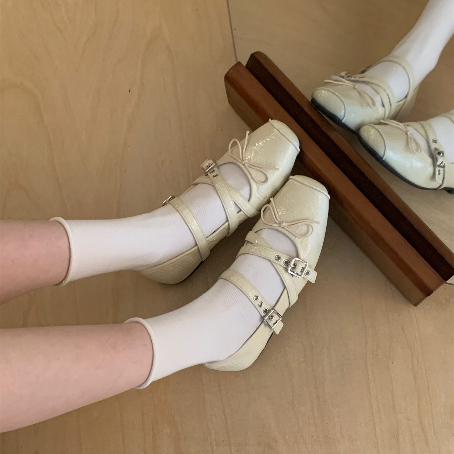 法式蝴扣蝶结单鞋女2026新款玛丽珍时尚皮带扣平底方头芭蕾鞋,女鞋,浅口单鞋,淘宝优惠券,粉丝福利购,淘宝优惠卷