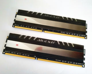 Avexir宇帷DDR3 1600/2400 8G双通16G三代台机内存灯条全兼容正品