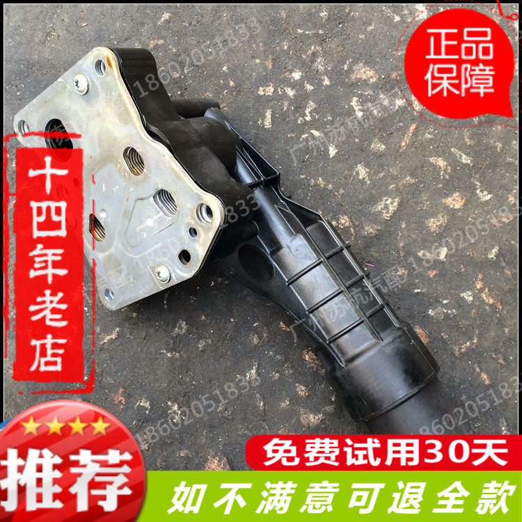 奔驰W212 E200 W204 C180/C200/W271发动力机油格座/机油滤芯底座