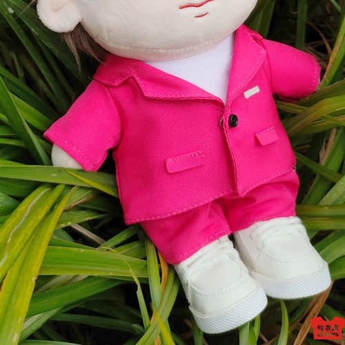 小齐玫红西服套装棉花娃娃