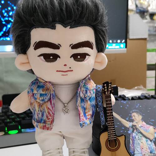可爱玩偶明星20cm棉花娃娃衣服