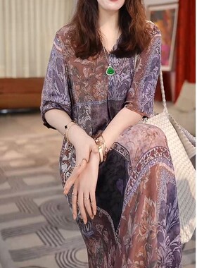 新款气质宽松显瘦中长款连衣裙女