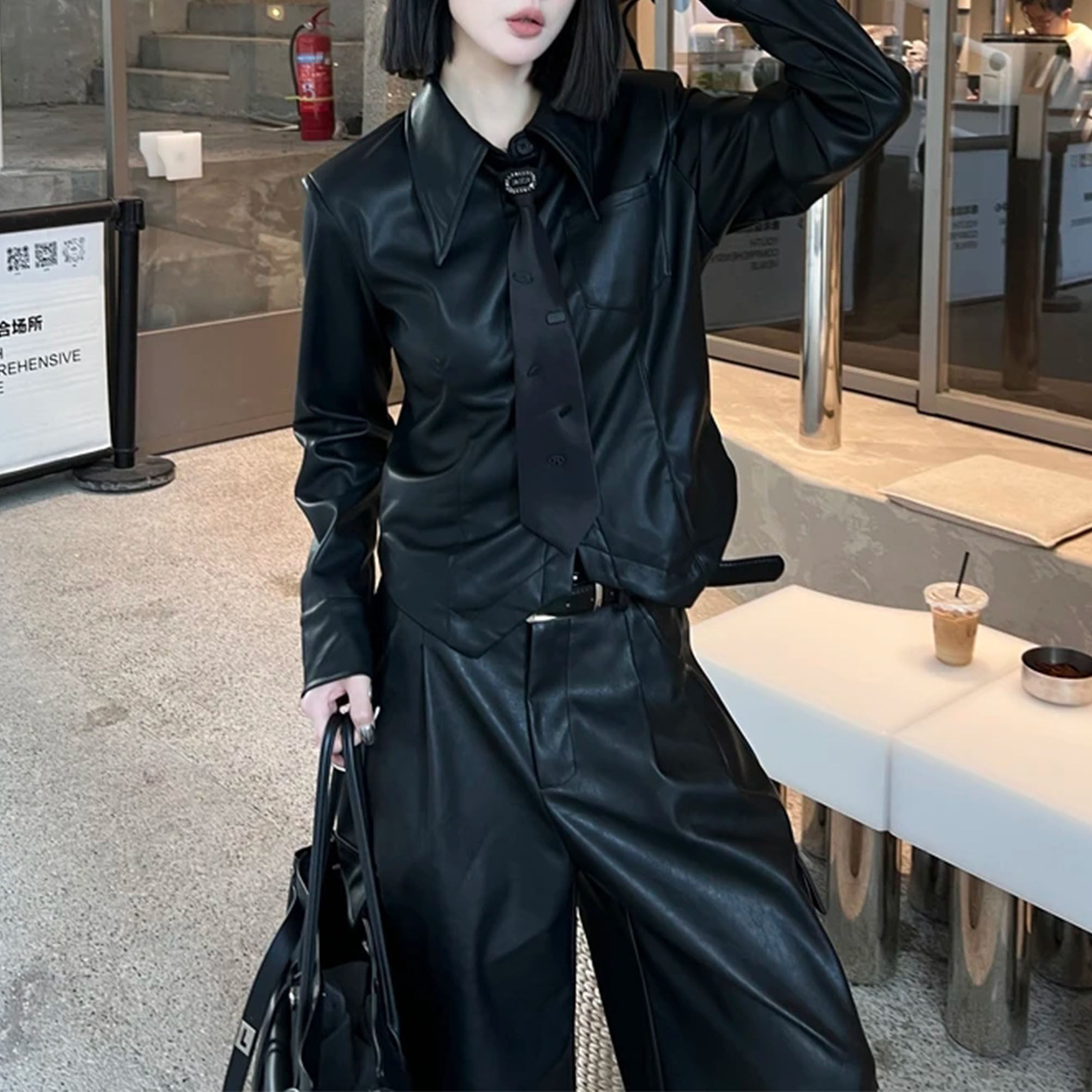 新款百搭正肩小众显瘦气质皮衬衫