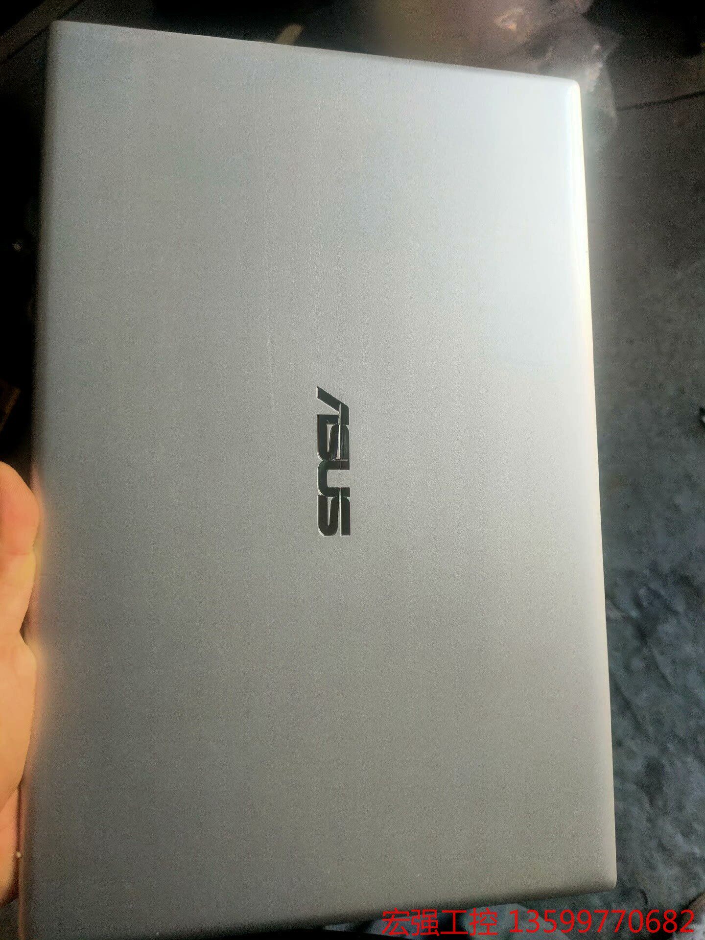 (宏强工控)华硕8代i3笔记本,4g内存,256g固态,轻微划痕请参