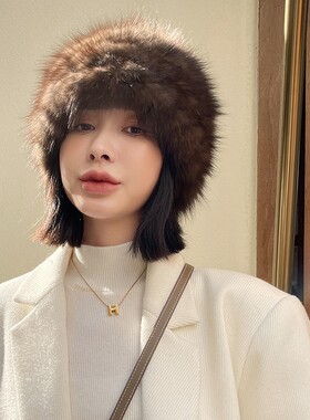 出游逛街甜美优雅女冬季无帽檐