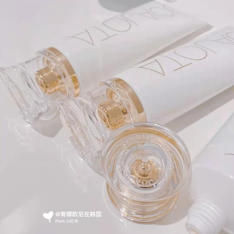小白管氨基酸洗面奶微泡温和