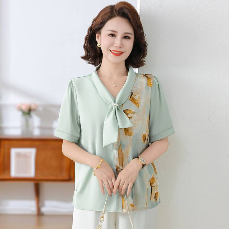 妈妈夏装洋气上衣T恤2025新款中老年人女装夏季小衫短袖薄款衬衫