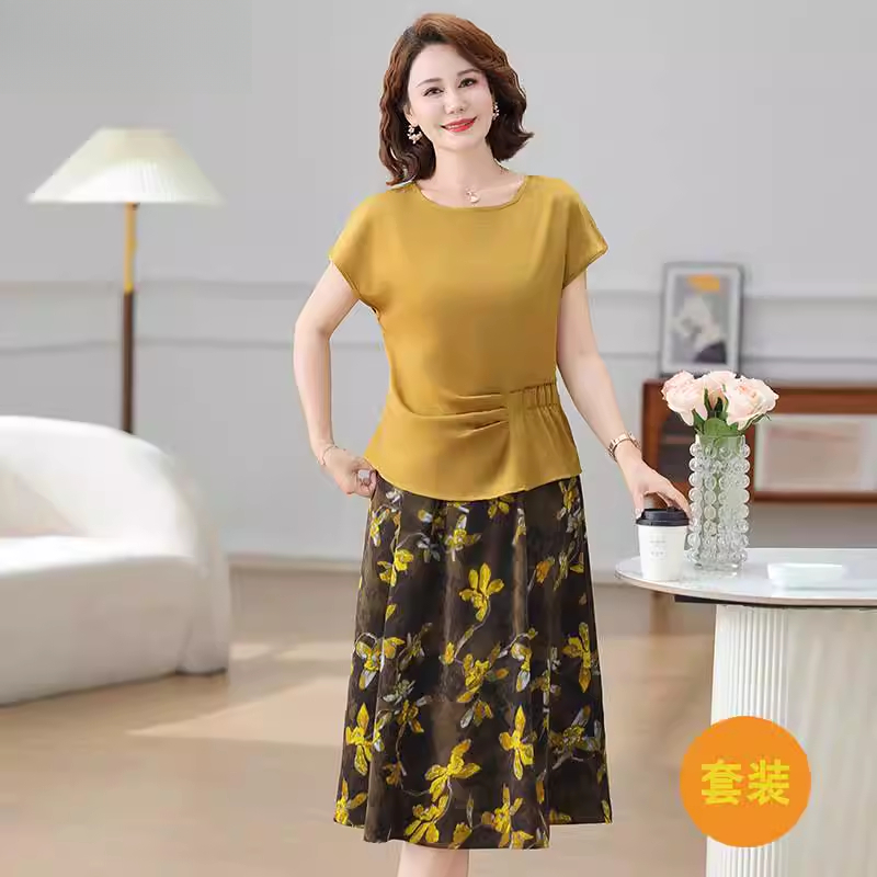 妈妈夏装短袖t恤小衫连衣裙2025新款中老年女装半身裙子两件套装