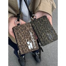 豹紋復(fù)古掛脖零錢包卡包小包便攜 CryingCenter 哭喊中心