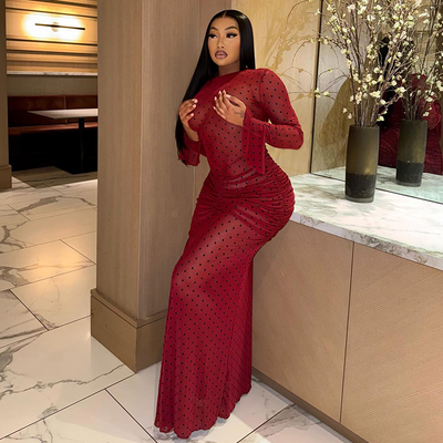 性感红波点网纱修身包臀连衣裙