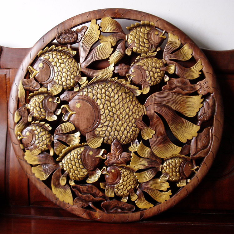 中式客厅连年有余9鱼圆形描金柚木雕花板东南亚风格玄关墙面装饰