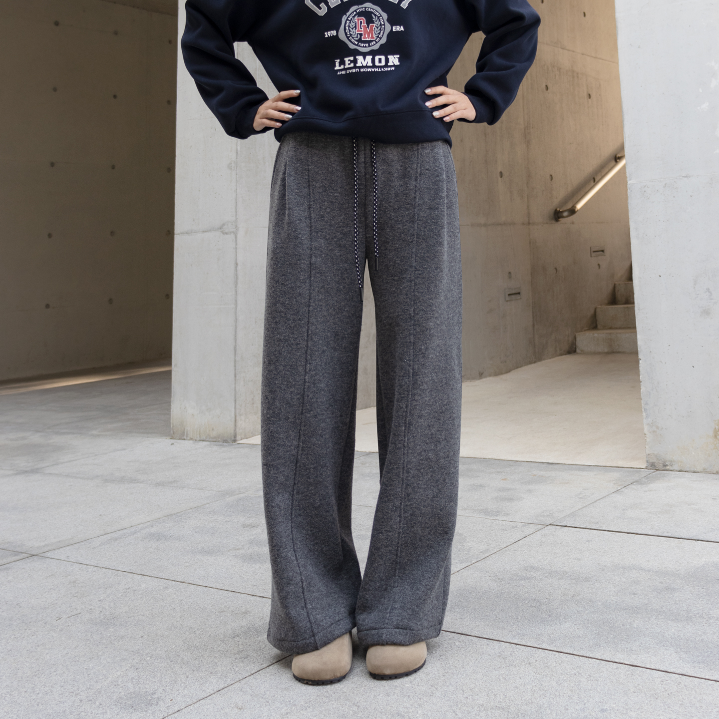 秋冬加绒羊毛抽绳松紧要深灰色高腰直筒显瘦窄版直筒休闲裤长裤女