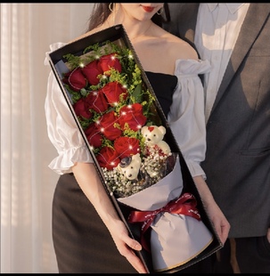 昆明同城送花昆明鲜花速递 七夕情人节 11朵玫瑰小熊礼盒多款