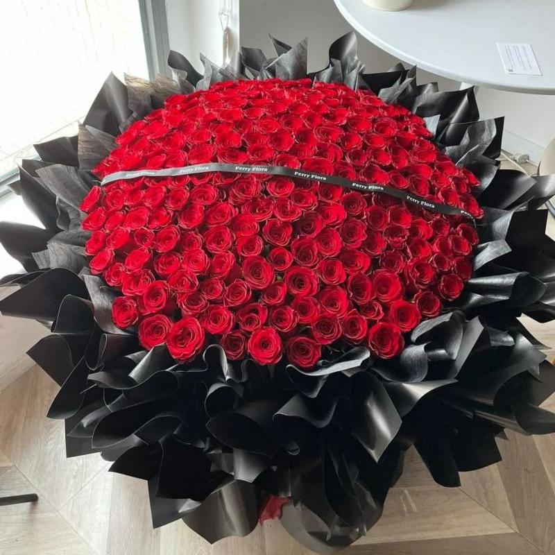 昆明鲜花速递/纪念日花束/199朵红玫瑰/生日订婚求婚