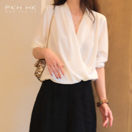 PKH.HK 特秋经典返场气质轻熟不对称层叠设计小心机不走光V领衬衣