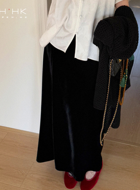 PKH.HK特2025 BI入文自留敲显瘦大梨子友好黑色丝绒修身长半裙