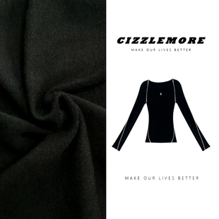 撞色线条质感长袖 设计款 上衣显瘦黑色打底 内在美 CIZZLEMORE