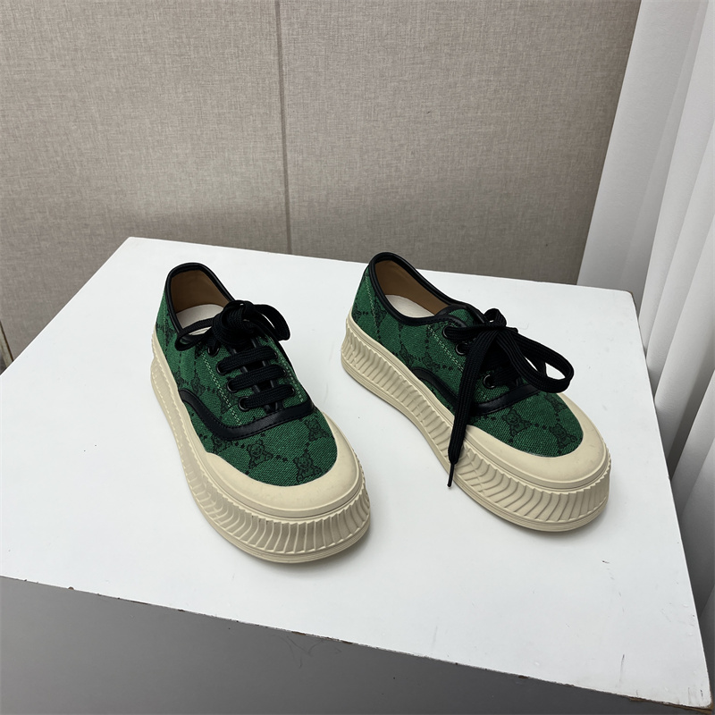 品牌撤柜2025春季新款断码处理时尚女鞋厚底百搭布面印花复古板鞋