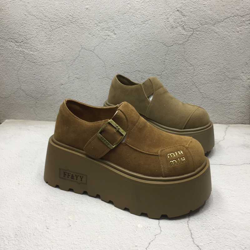 深口搭扣圆头复古风松糕底单鞋