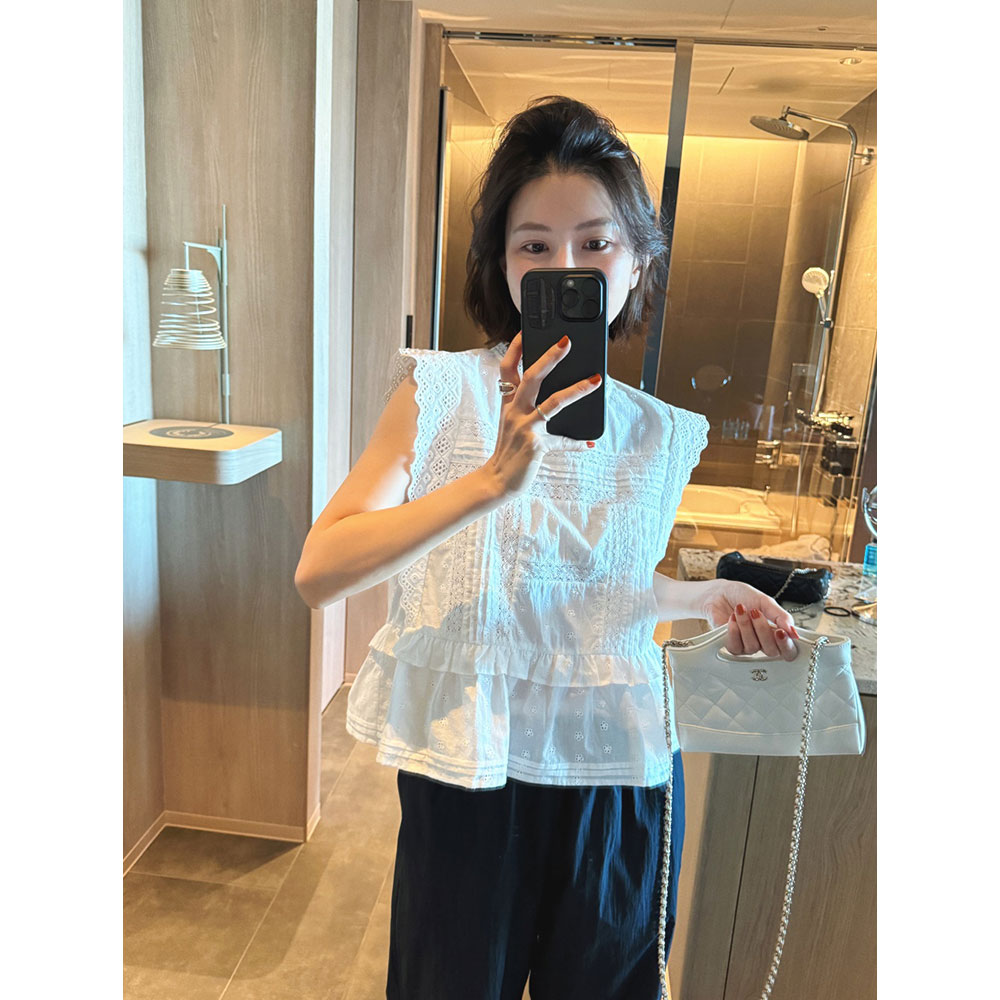 蕾丝花边拼接重工设计短款T恤
