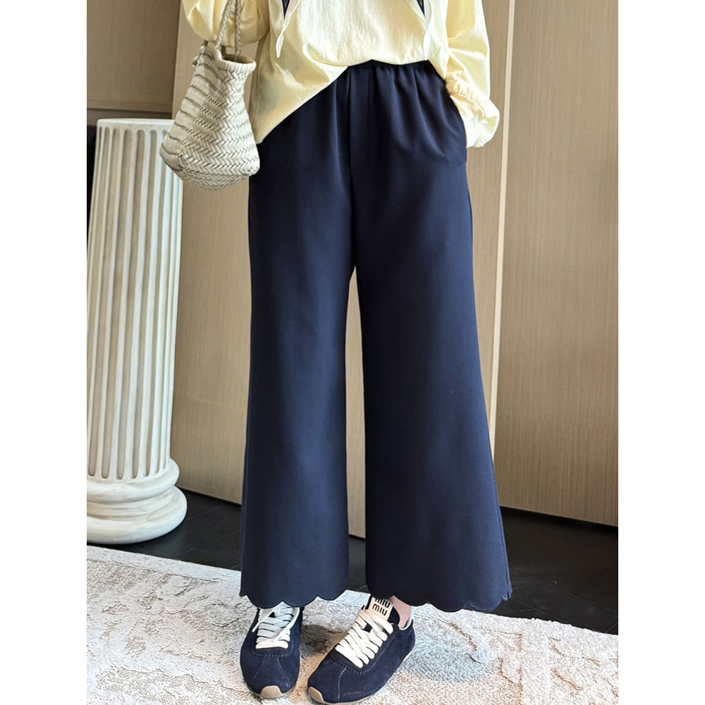 刺绣弹力休闲宽松九分直筒花瓣裤