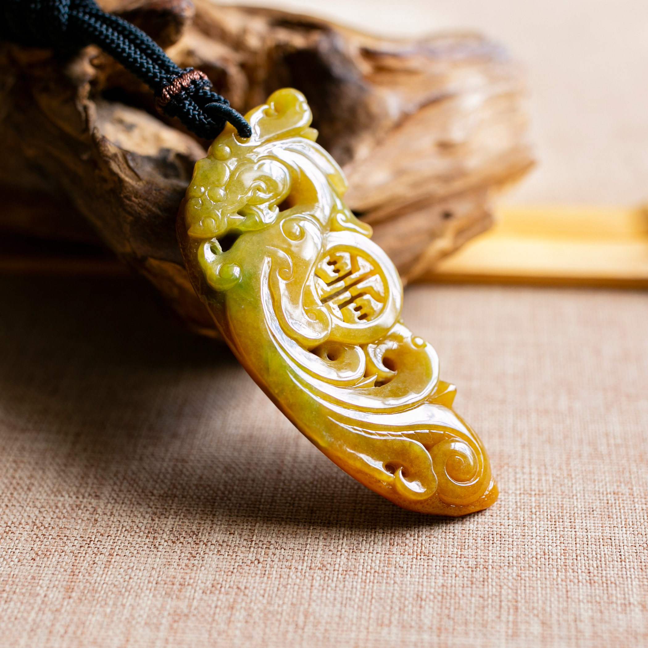已售天然翡翠 a货 挂件 仿古龙 黄翡冰种xxs0672
