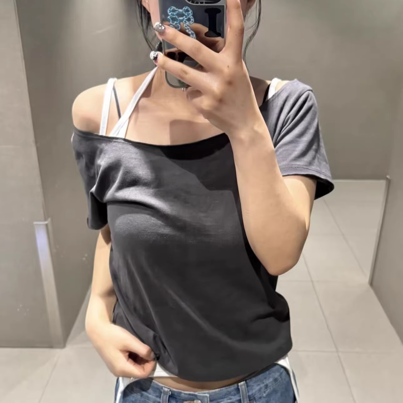 H06550622 韩版25夏设计感斜肩休闲翅膀印花卷边短袖T恤