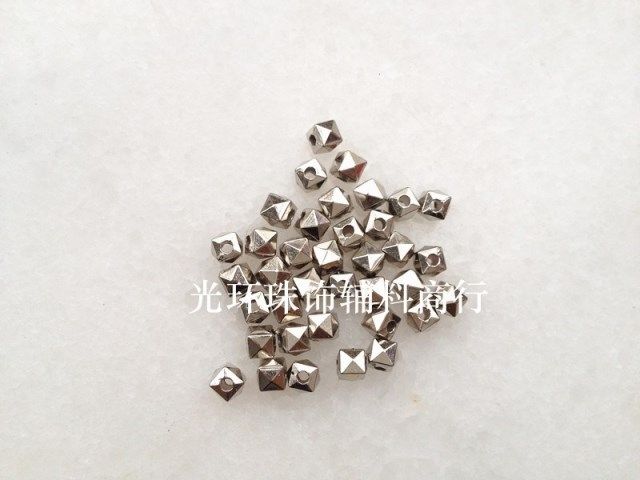手工材料 4mm正方形尖面银色水镀珠 DIY散珠 正方形珠 服装辅料,饰品/流行首饰/时尚饰品新,其他DIY饰品配件,淘宝优惠券,粉丝福利购,淘宝优惠卷