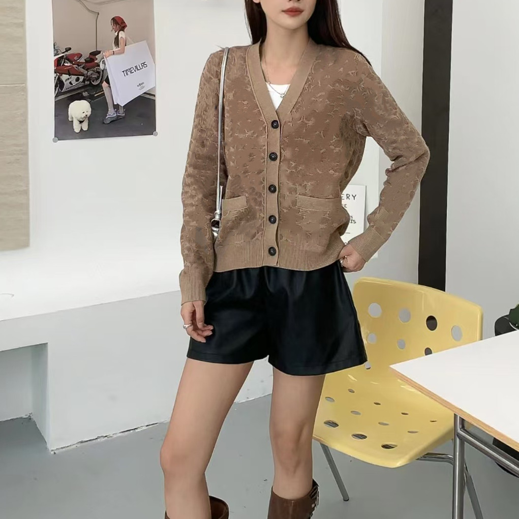 休闲毛衣开衫 女士秋冬新款保暖v领针织外套棕色百搭提花字母