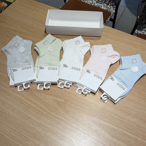 一盒5双 经典运动款女士春夏新款纯棉短筒袜子舒适质感棉袜薄款