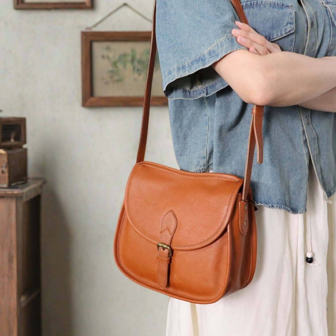 2025款英伦复古马鞍包女级感斜挎包小众设计洋气质感肩包百搭