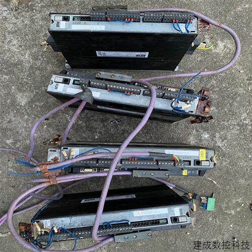 议价SEW变频器MDX61B0005-5A3-4-0T拆机(奋斗电子)
