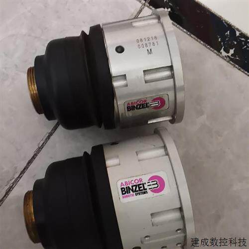 议价宾采尔iCAT内置防碰撞传感器。