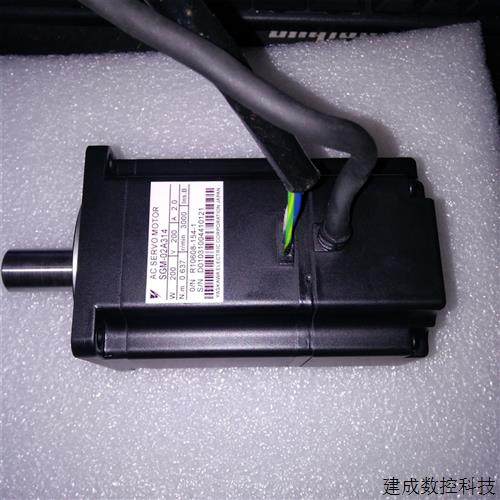 议价SGM-02A314B原装安川200W伺服电机全新质保一年现货包邮欢迎