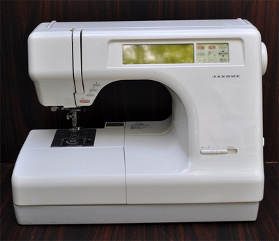 真善美多功能绣花台式电脑缝纫机