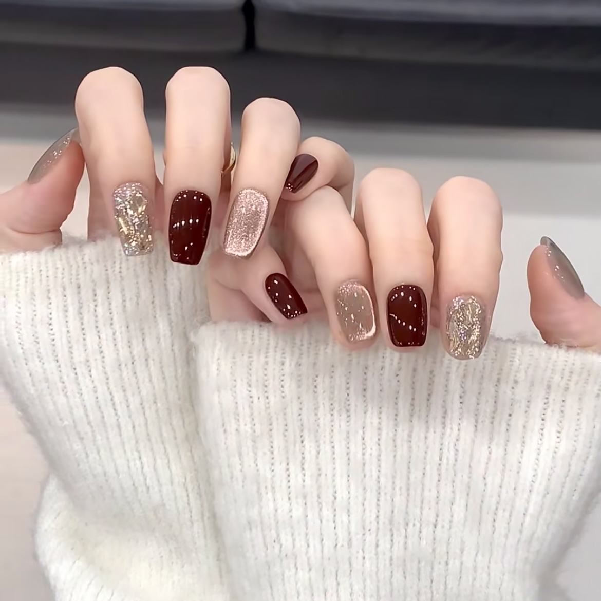 纯手工秋冬新年红显白猫眼美甲