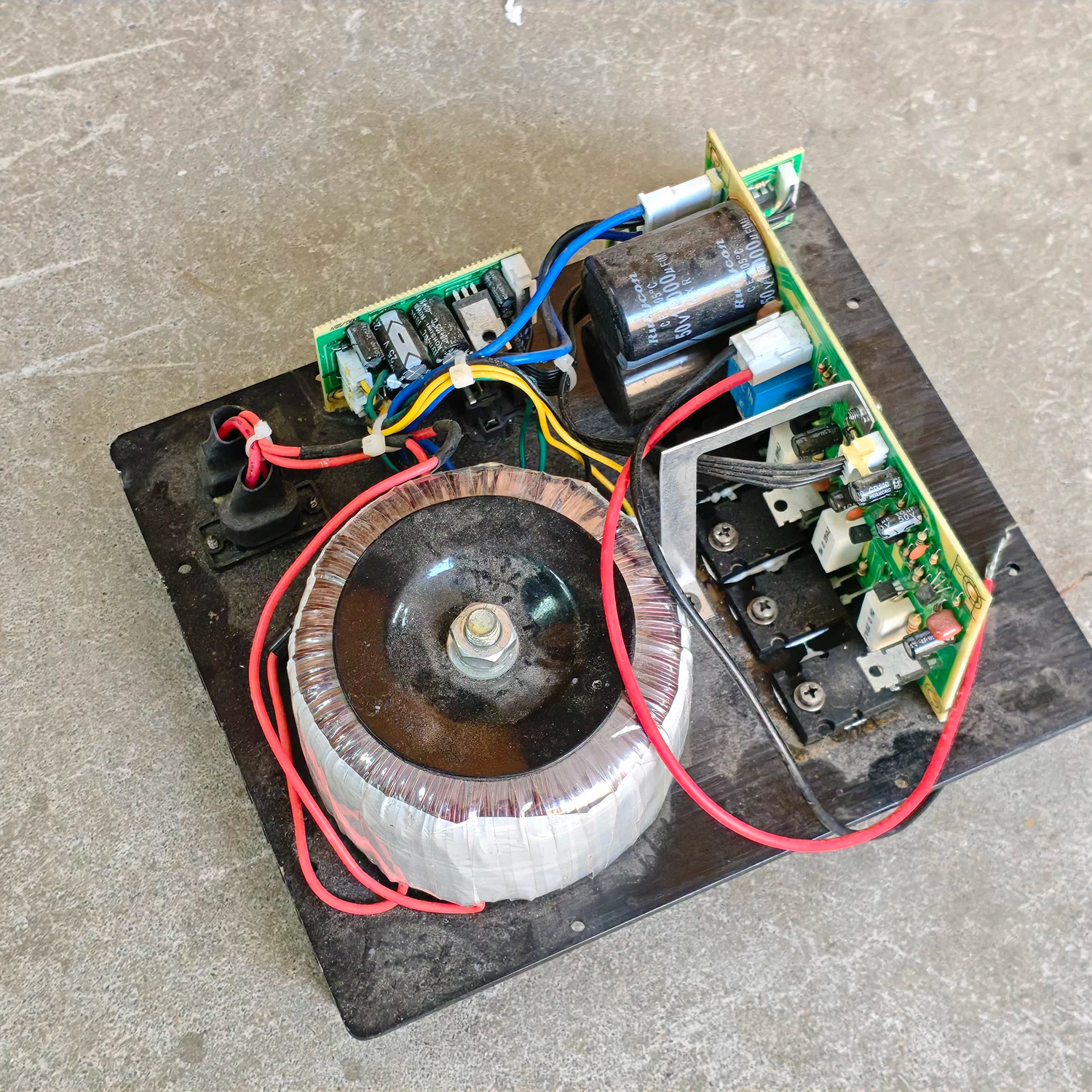 500W轻微破损无源低音炮功放板灰尘感染特价处理重低音功放220V
